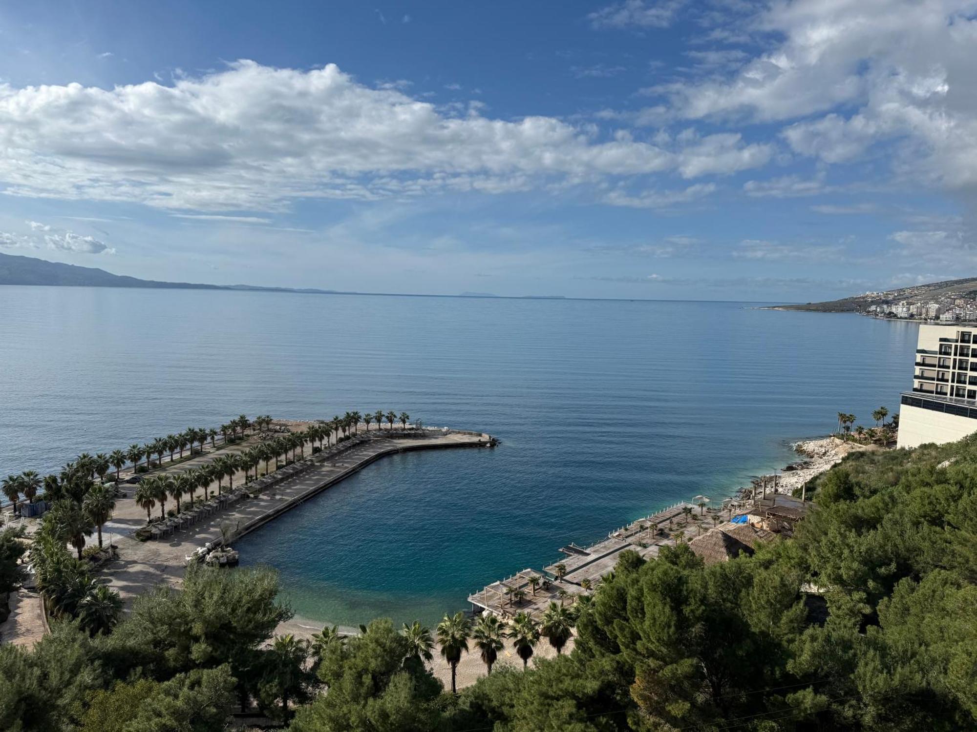 Helia Seaside Hotel Sarandë エクステリア 写真