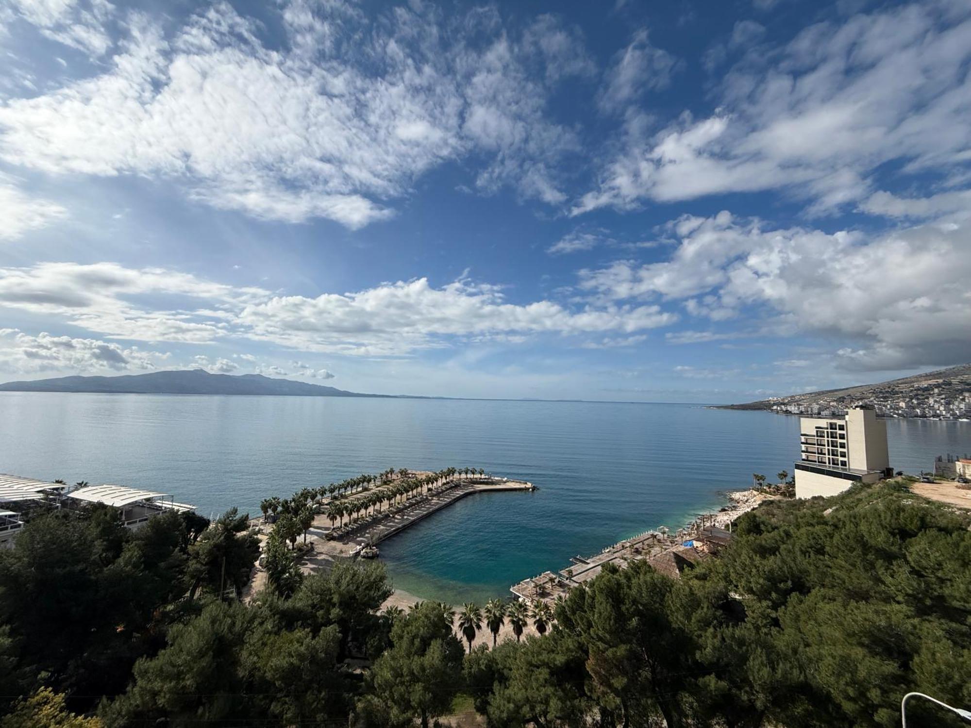 Helia Seaside Hotel Sarandë エクステリア 写真