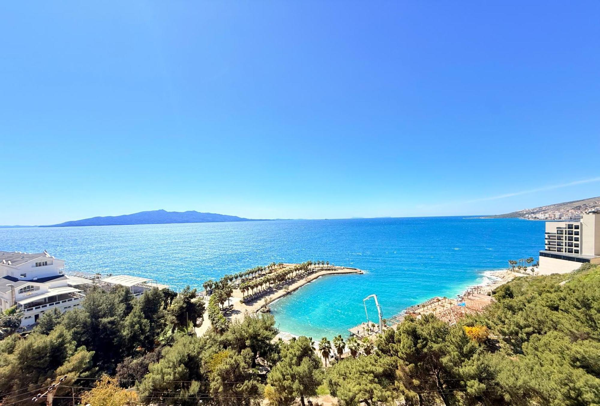 Helia Seaside Hotel Sarandë エクステリア 写真