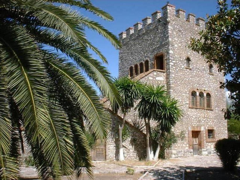 Helia Seaside Hotel Sarandë エクステリア 写真