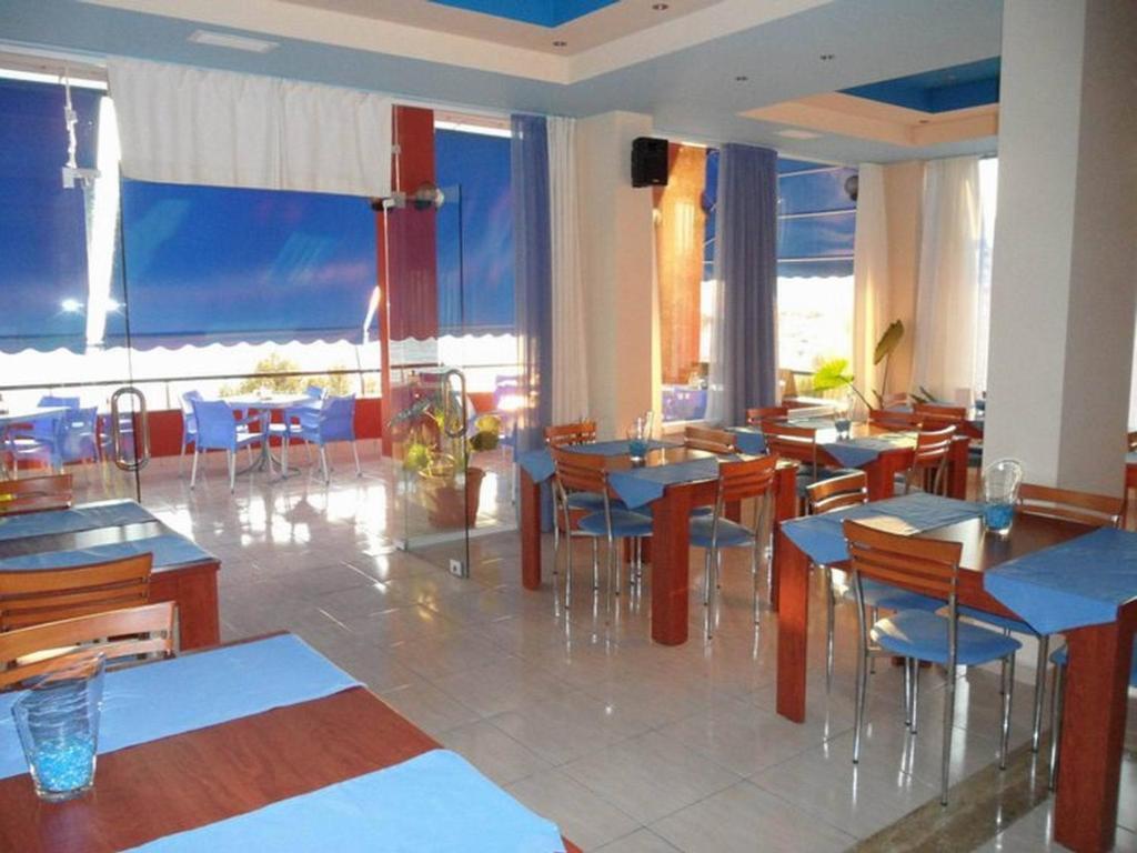 Helia Seaside Hotel Sarandë エクステリア 写真